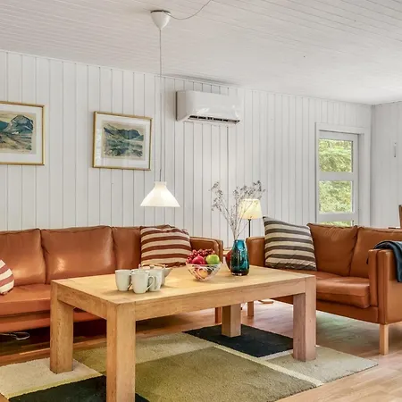 Lilija - 7-9km To The Fjord By Interhome